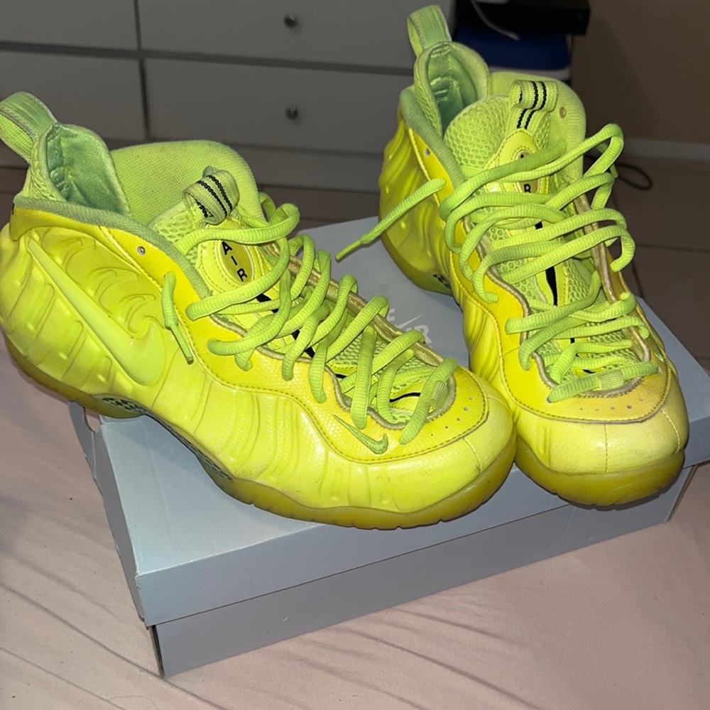 Nike foamposite volts